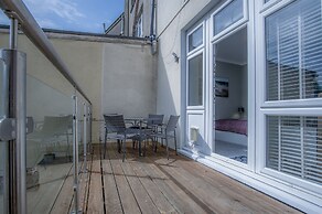 Flint House - 2 Bedroom Apartment - Tenby