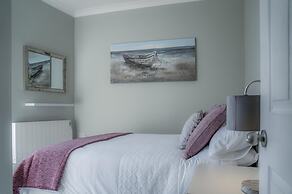 Flint House - 2 Bedroom Apartment - Tenby