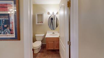 Exquisite Mountain Mansion Entire Home