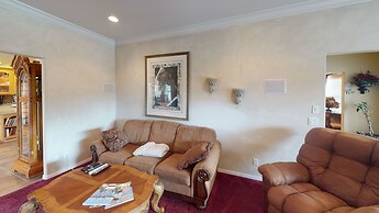 Exquisite Mountain Mansion Entire Home