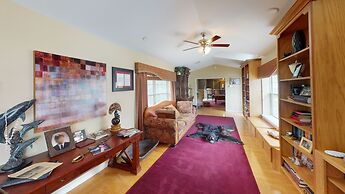 Exquisite Mountain Mansion West Wing