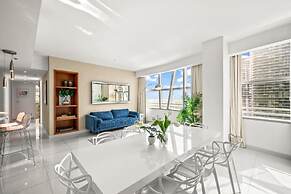 Luxury Brickell 3 Beds Sleeps 8