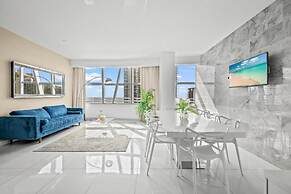 Luxury Brickell 3 Beds Sleeps 8