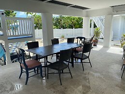 Luxury Oceanview Pool Eco-friendly Villa Near Key West