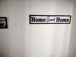 Room in Guest Room - Cozy Bedroom Close to Downtown