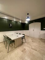 3 Bedroom Apartment Of 200 Square M With Terrace