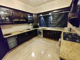 3 Bedroom Apartment Of 200 Square M With Terrace