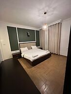 3 Bedroom Apartment Of 200 Square M With Terrace