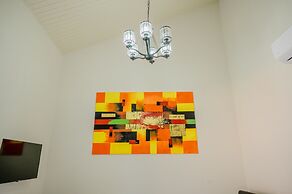 Spacious 4-bedroom Apartment 2 km From Eagle Beach