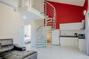 Spacious 4-bedroom Apartment 2 km From Eagle Beach