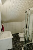 Huge 4-bedroom Apartment 2 km From Eagle Beach