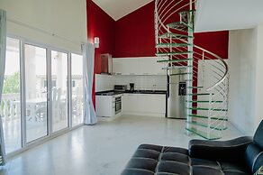 Huge 4-bedroom Apartment 2 km From Eagle Beach