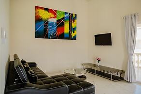 Huge 4-bedroom Apartment 2 km From Eagle Beach