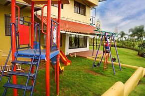 Stunning Views Rooftop Pool Lakefront Home