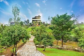 Stunning Views Rooftop Pool Lakefront Home