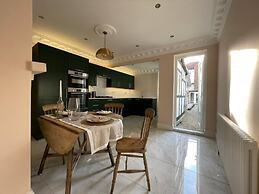 Stunning Beach House At Southsea, Portsmouth