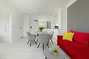 Seaside Apartment Żeromskiego by Renters
