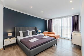 Etiz Hotels & Residences