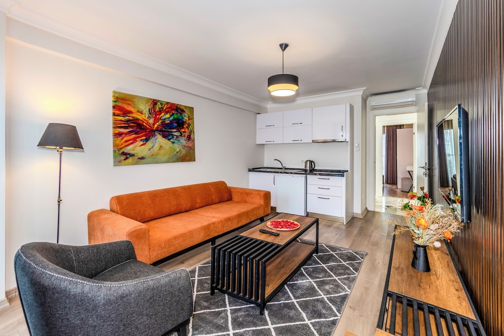 Etiz Hotels & Residences