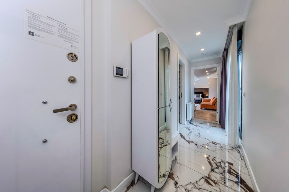 Etiz Hotels & Residences