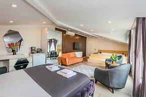 Etiz Hotels & Residences