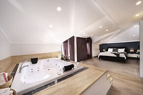 Etiz Hotels & Residences