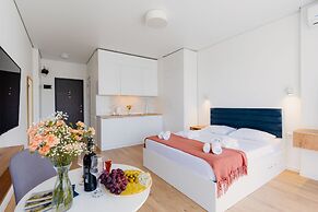 Next Orange Aparthotel Official