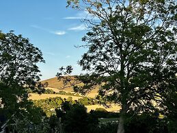 Robins Retreat - Orchard With hot tub - see Extras
