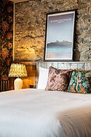 Avoca Hotel