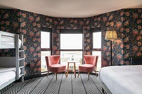 Avoca Hotel