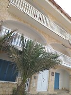 Estoril beach residence