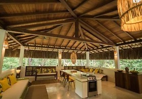 Casa do Arvoredo - casa com serviços