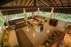 Casa do Arvoredo - casa com serviços