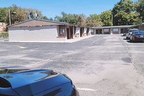 Blue Way Inn And Suites Winfield