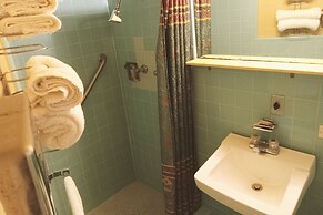 Blue Way Inn And Suites Winfield
