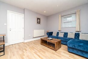 Spacious 2 Bed Southville Flat Near Harbourside