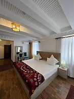 Suzangaron Boutique Hotel