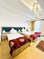 Suzangaron Boutique Hotel