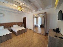 Suzangaron Boutique Hotel