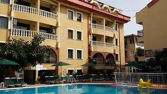 MAXWELL HOLIDAY CLUB