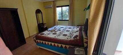 MAXWELL HOLIDAY CLUB