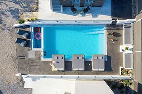 BlackStone Luxury Suites