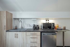 BlackStone Luxury Suites