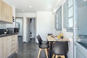 BlackStone Luxury Suites