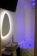 BlackStone Luxury Suites