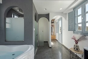 BlackStone Luxury Suites