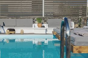 BlackStone Luxury Suites