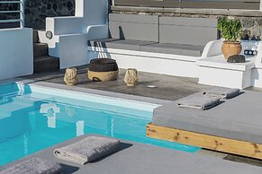 BlackStone Luxury Suites