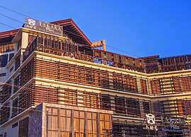 Cap. O 897 Takara Hotel And Events Place