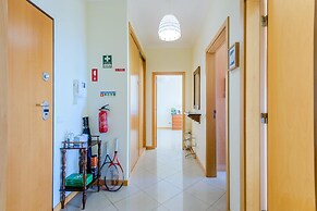 Sea view Apartment with sunbathing Terrace & 2 Swimming pools